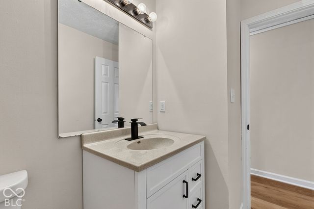 5228 Waterton Lakes Drive, Indianapolis, IN 46237