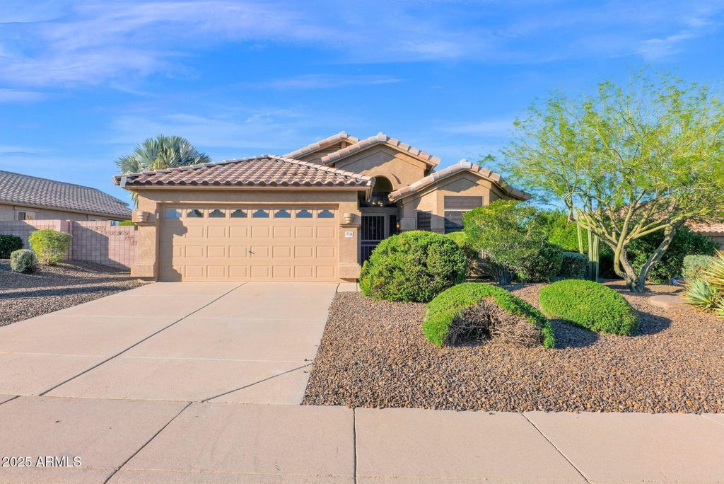 17216 E HILLCREST Drive, Fountain Hills, AZ 85268
