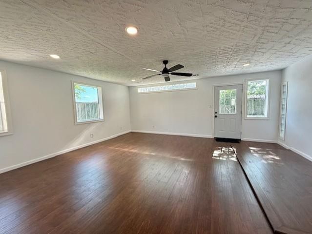 501 Valley Brook Drive, La Porte, TX 77571