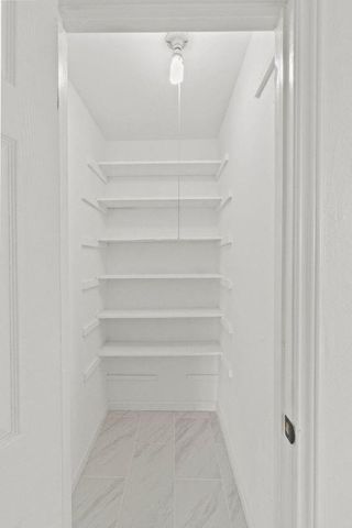 501 Valley Brook Drive, La Porte, TX 77571