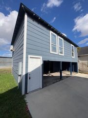 6915 1/2 Avenue L, Houston, TX 77011