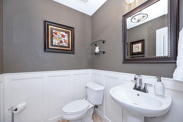 8385 Horncastle Ave, Roseville, CA 95747