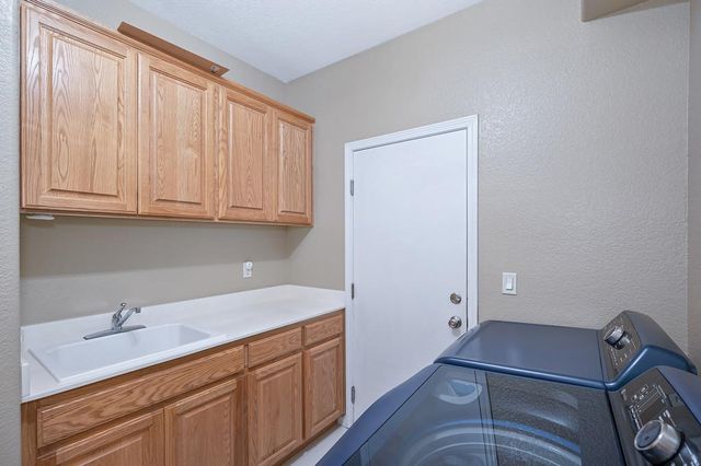 8385 Horncastle Ave, Roseville, CA 95747