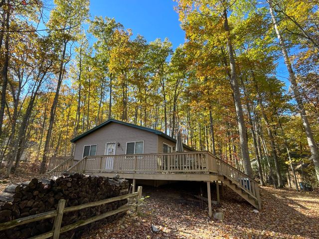 104 Heidi Court, Roscommon, MI 48653