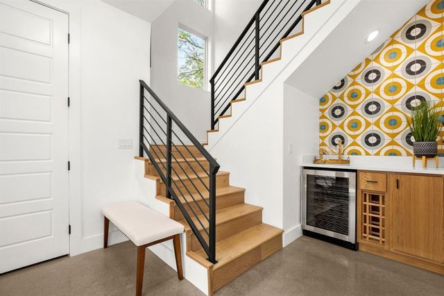 2919 E 13th ST 2, Austin, TX 78702