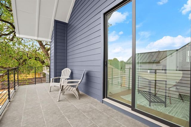 2919 E 13th ST 2, Austin, TX 78702