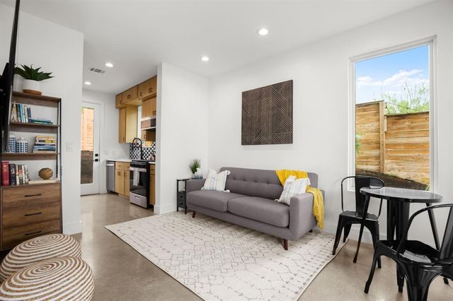 2919 E 13th ST 2, Austin, TX 78702