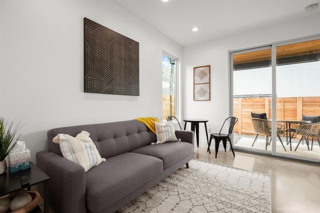 2919 E 13th ST 2, Austin, TX 78702