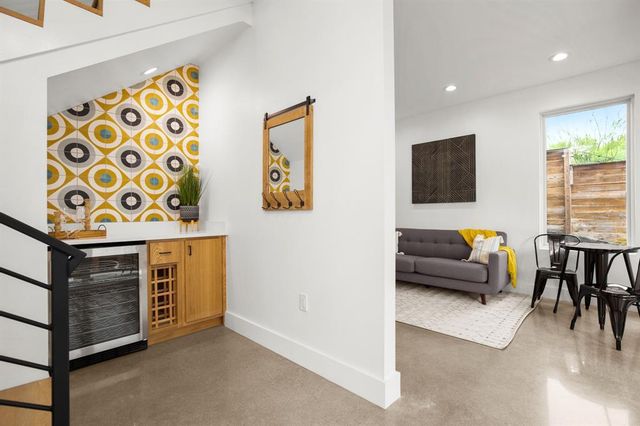 2919 E 13th ST 2, Austin, TX 78702