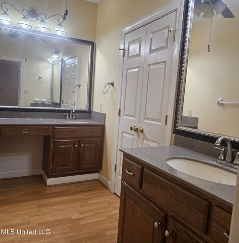 6635 Renee Drive, Olive Branch, MS 38654