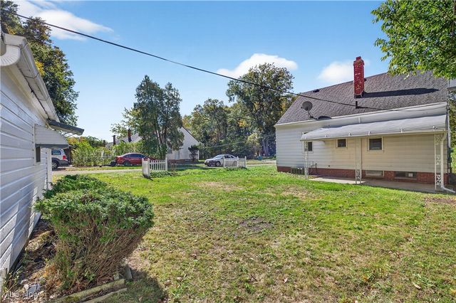 5493 Thomas Street, Maple Heights, OH 44137