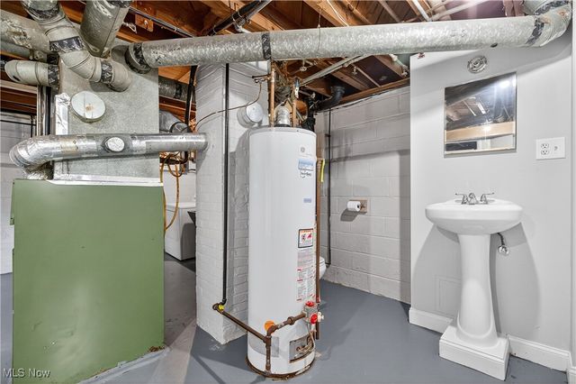 5493 Thomas Street, Maple Heights, OH 44137