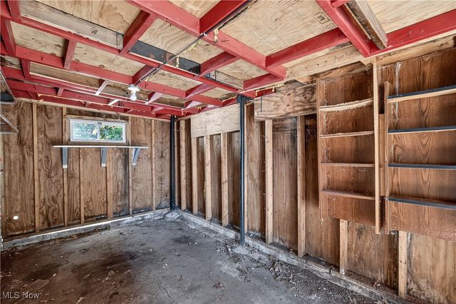 5493 Thomas Street, Maple Heights, OH 44137