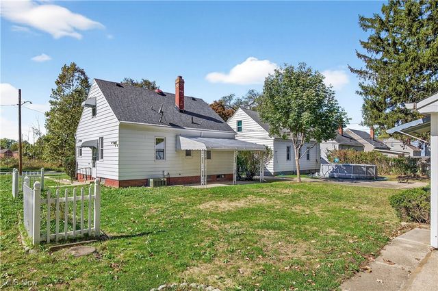 5493 Thomas Street, Maple Heights, OH 44137