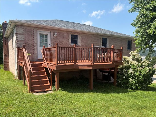 902 Central Dr, New Eagle, PA 15067