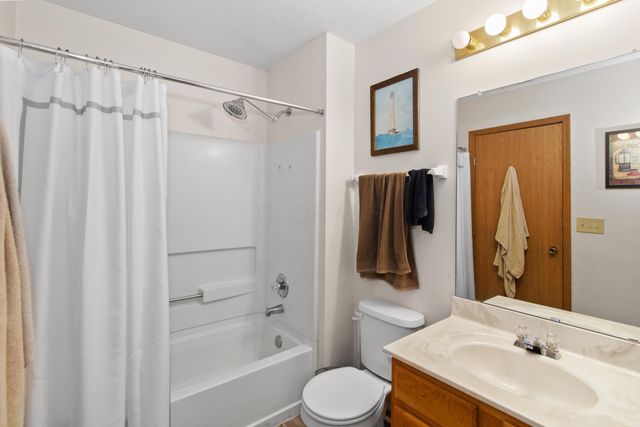 6069 Blendon Chase Drive, 17, Westerville, OH 43081