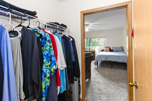 6069 Blendon Chase Drive, 17, Westerville, OH 43081