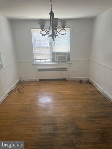 814 W BIRCH ST, Philadelphia, PA 19133