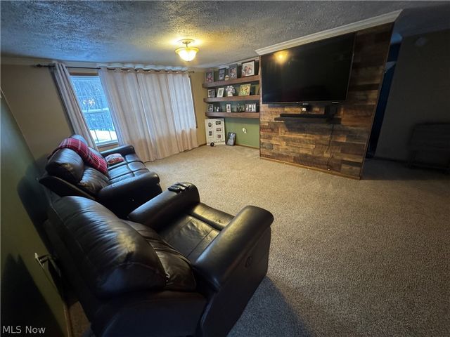 1105 Pacific Road NE, Carrollton, OH 44615