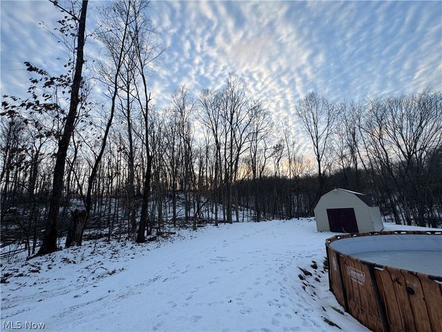 1105 Pacific Road NE, Carrollton, OH 44615