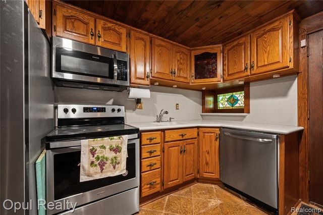 12325 Hannan Road, Romulus, MI 48174