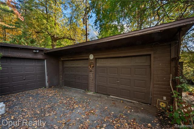 12325 Hannan Road, Romulus, MI 48174