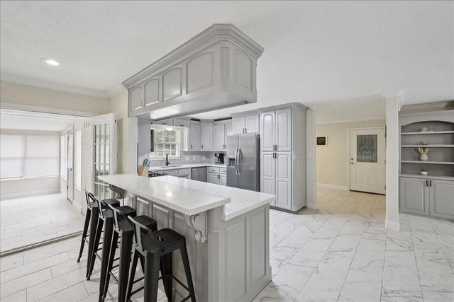 167 Ridgewood Street, Bridge City, TX 77611