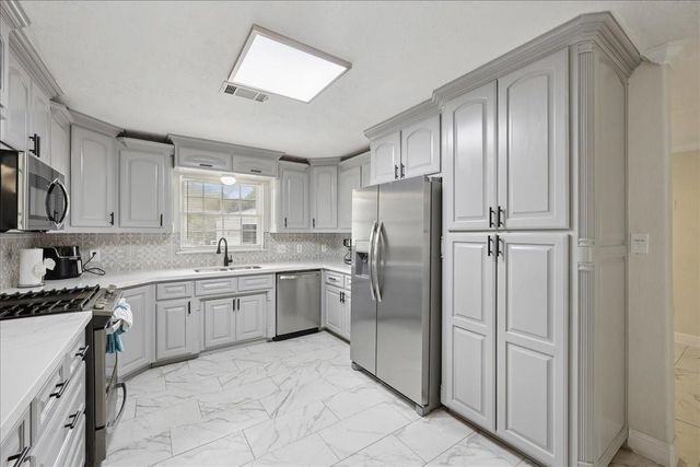 167 Ridgewood Street, Bridge City, TX 77611