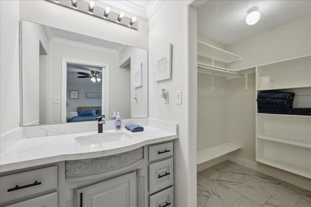 167 Ridgewood Street, Bridge City, TX 77611