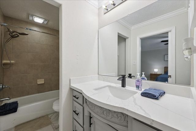 167 Ridgewood Street, Bridge City, TX 77611