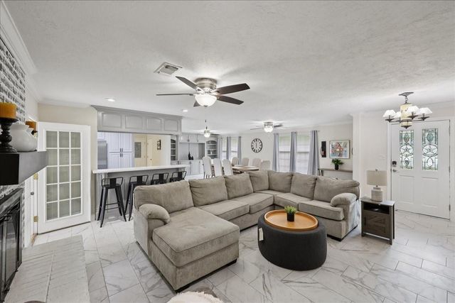 167 Ridgewood Street, Bridge City, TX 77611