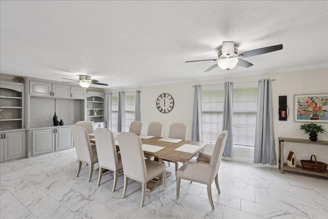 167 Ridgewood Street, Bridge City, TX 77611