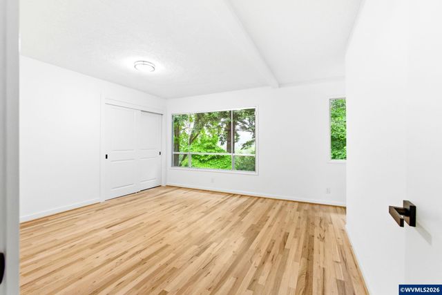 368 Stoneway Dr NW, Salem, OR 97304