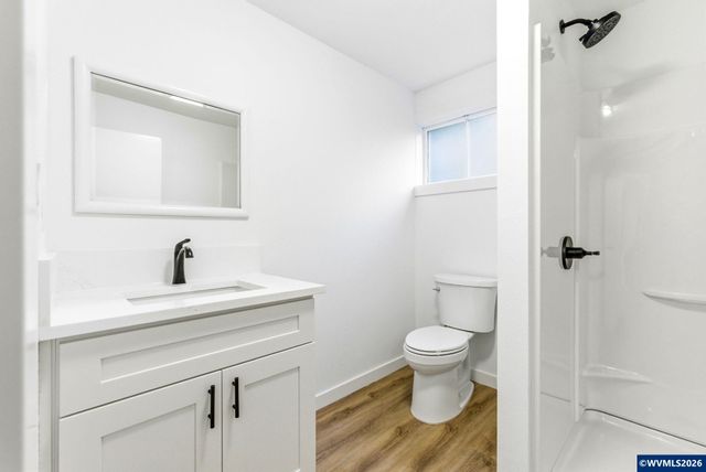 368 Stoneway Dr NW, Salem, OR 97304