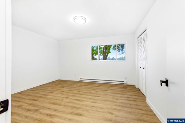 368 Stoneway Dr NW, Salem, OR 97304