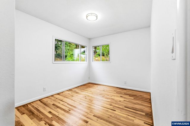 368 Stoneway Dr NW, Salem, OR 97304