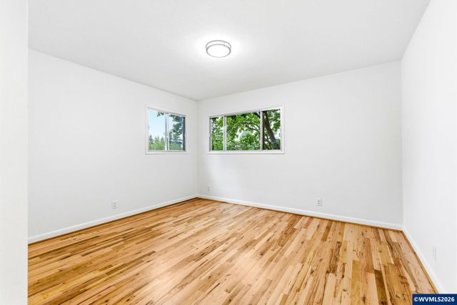 368 Stoneway Dr NW, Salem, OR 97304