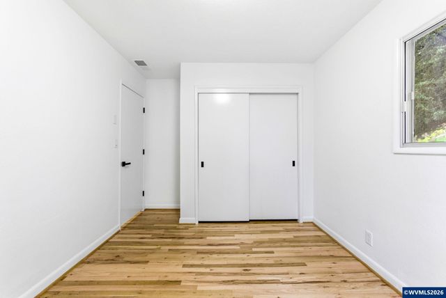 368 Stoneway Dr NW, Salem, OR 97304
