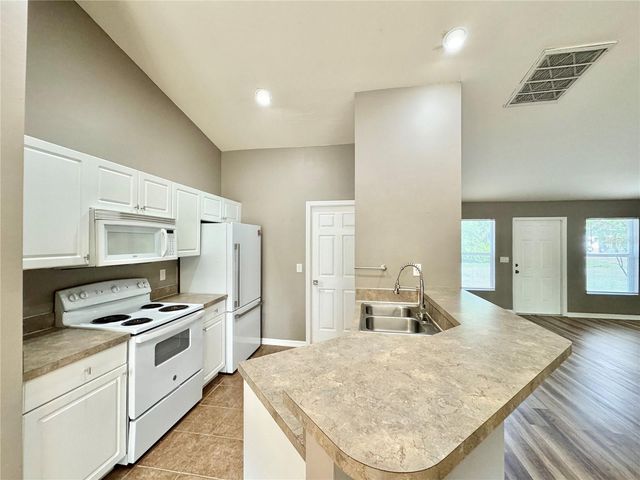 2172 MACARIS AVENUE, North Port, FL 34286