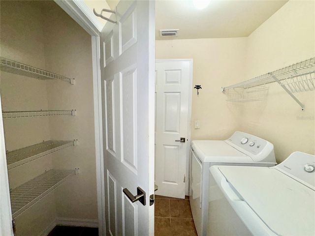 2172 MACARIS AVENUE, North Port, FL 34286