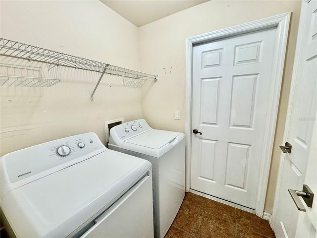 2172 MACARIS AVENUE, North Port, FL 34286