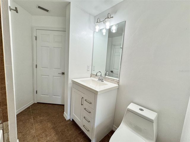 2172 MACARIS AVENUE, North Port, FL 34286