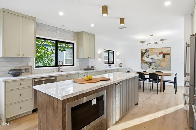 2801 Ceilhunt Avenue, Los Angeles, CA 90064