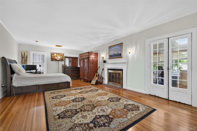 5 Kohlsaat Court, Smithtown, NY 11787
