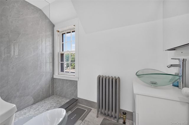 5 Kohlsaat Court, Smithtown, NY 11787