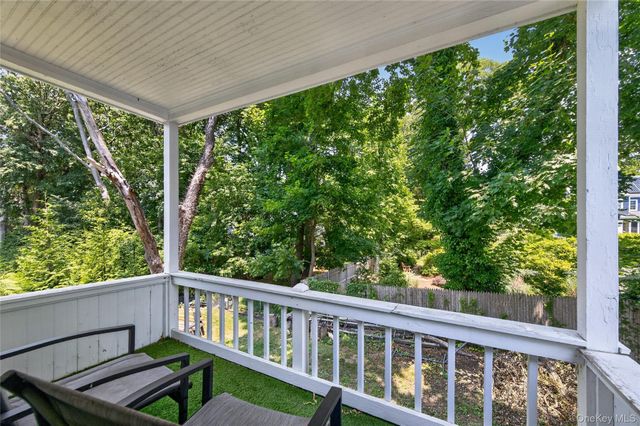 5 Kohlsaat Court, Smithtown, NY 11787