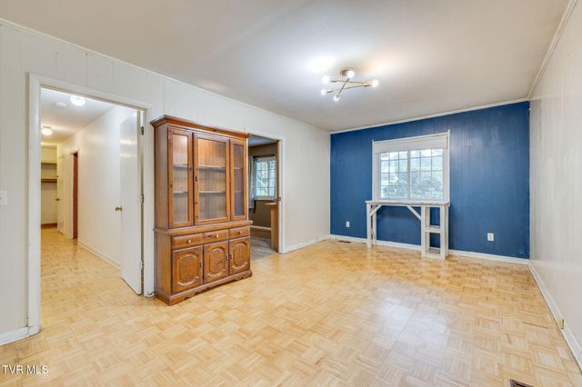 717 Old Stage Road, Surgoinsville, TN 37873