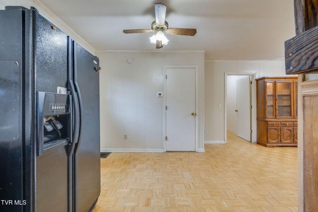 717 Old Stage Road, Surgoinsville, TN 37873