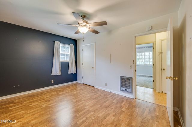 717 Old Stage Road, Surgoinsville, TN 37873