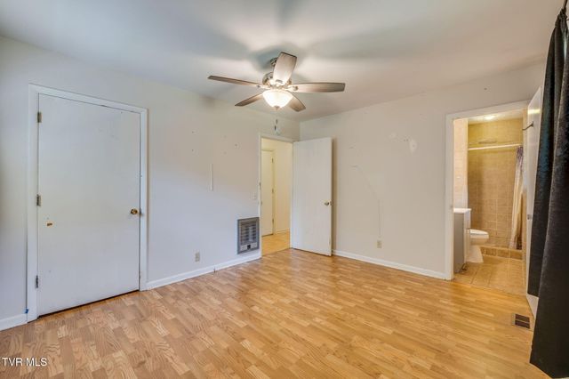 717 Old Stage Road, Surgoinsville, TN 37873